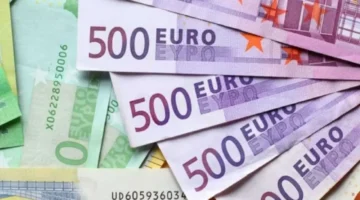 تحديثات مستمرة.. أسعار صرف العملات مقابل الجنيه المصري في تعاملات الثلاثاء بمختلف البنوك